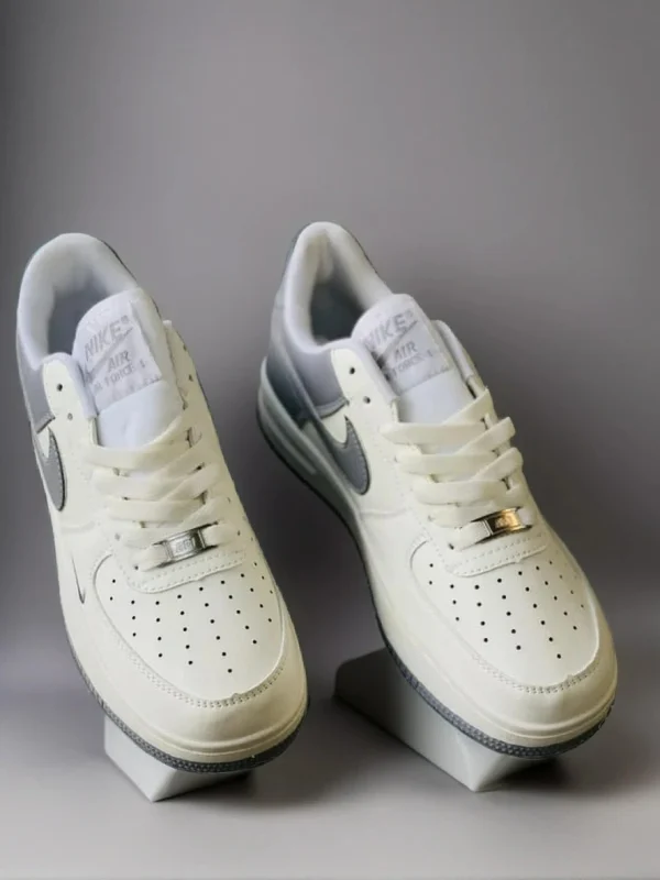 Nike Air Force 1 Sneakers