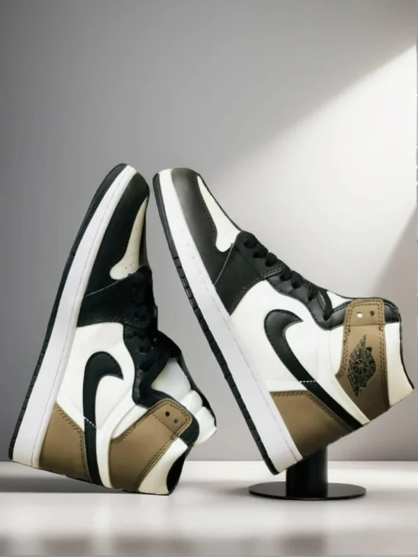 Air Jordan 1 Dark Mocha - Image 3